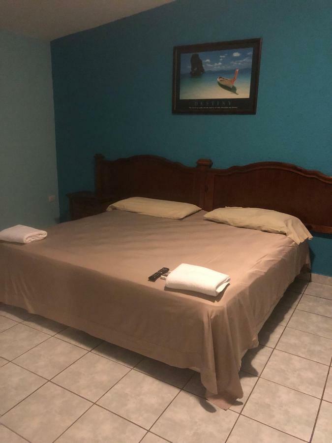 Hotel Rivera Del Rio La Pesca エクステリア 写真